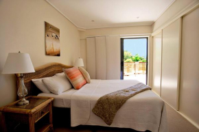 Kingfisher - Three-Bedroom Beachside Escape in Agnes Water, with Heated Communal Pool
